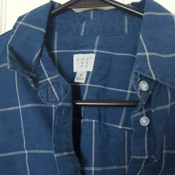 Button down Shirt - Picture 2 of 4